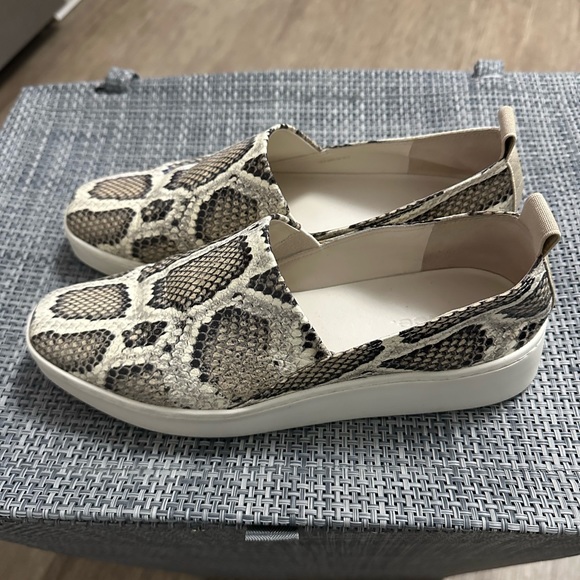 Vince shoes size 8.5 - Picture 3 of 8